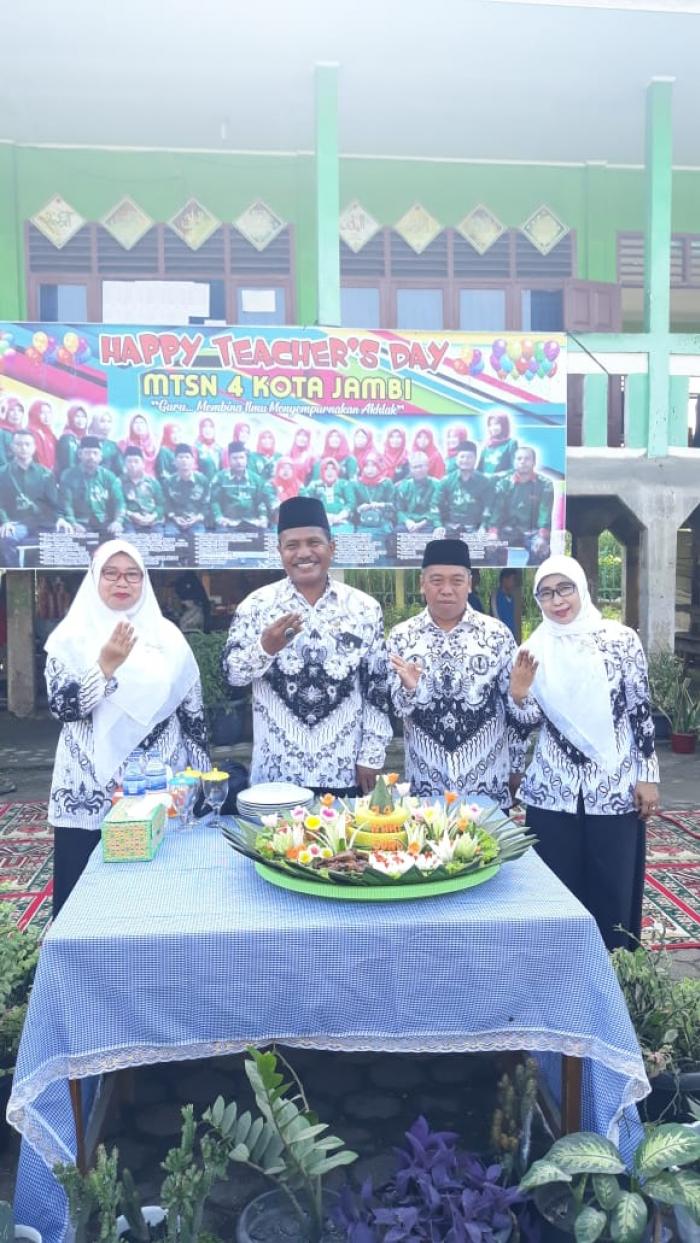 Perayaan Hari Guru yang Sederhana nan Bermakna