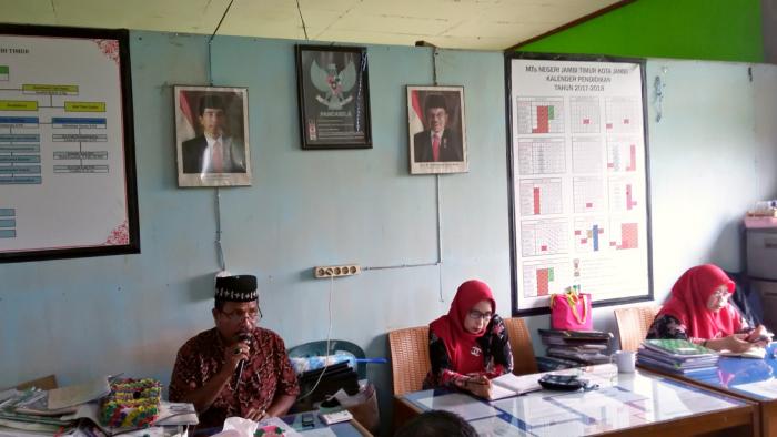 RAPAT EVALUASI KINERJA TENAGA PENDIDIK DAN KEPENDIDIKAN MTSN 4 KOTA JAMBI