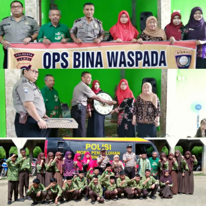 Sosialisasi dan Penyuluhan Bahaya Penggunaan Narkoba dan Tertib Berlalu Lintas Sosialisasi dan Penyuluhan Bahaya Penggunaan Narkoba dan Tertib Berlalu Lintas