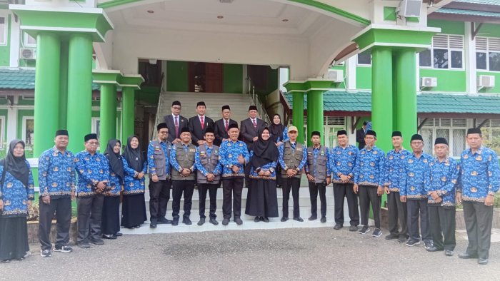 Kepala MTsN 4 Kota Jambi Ikuti Upacara Hari Kesaktian Pancasila Kepala MTsN 4 Kota Jambi Ikuti Upacara Hari Kesaktian Pancasila