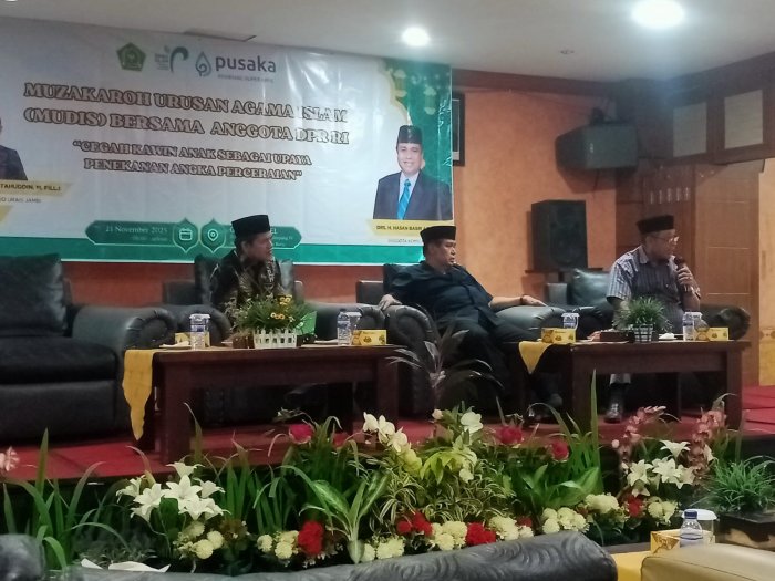 MTsN 4 Kota Jambi Ikuti Muzakarah Cegah Kawin Anak MTsN 4 Kota Jambi Ikuti Muzakarah Cegah Kawin Anak