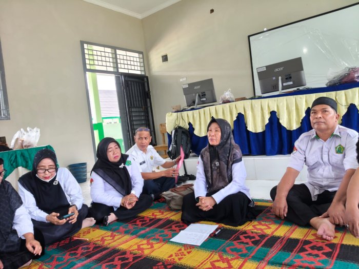 Kepala MTsN 4 Kota Jambi Pimpin Rapat Evaluasi Setelah Kembali Berkantor Di MTsN 4 Kota Jambi Kepala MTsN 4 Kota Jambi Pimpin Rapat Evaluasi Setelah Kembali Berkantor Di MTsN 4 Kota Jambi
