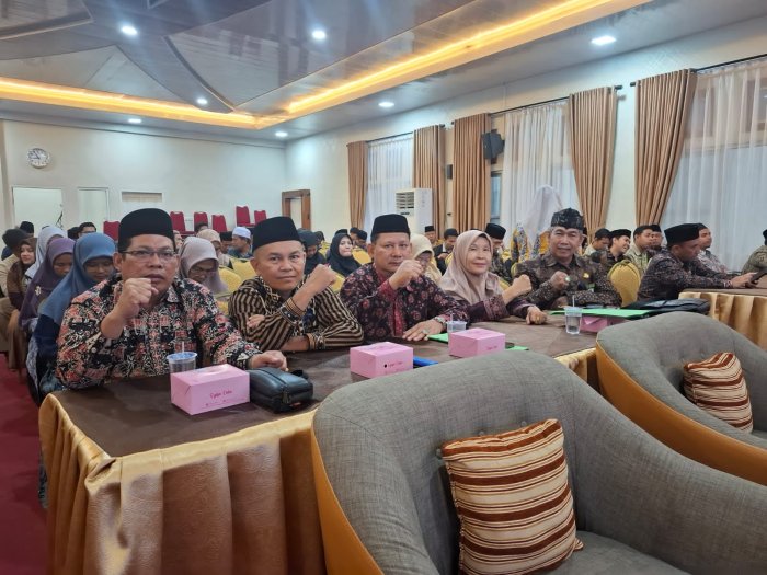 Kepala MTsN 4 Jambi Ikuti Sosialisasi TKA di Kanwil Kemenag Kota Jambi Kepala MTsN 4 Jambi Ikuti Sosialisasi TKA di Kanwil Kemenag Kota Jambi
