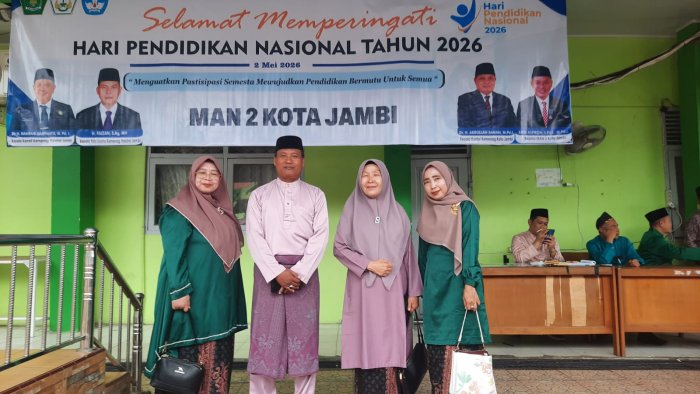 Kepala MTsN 4 Kota Jambi Hadiri Peringatan Hardiknas 2026