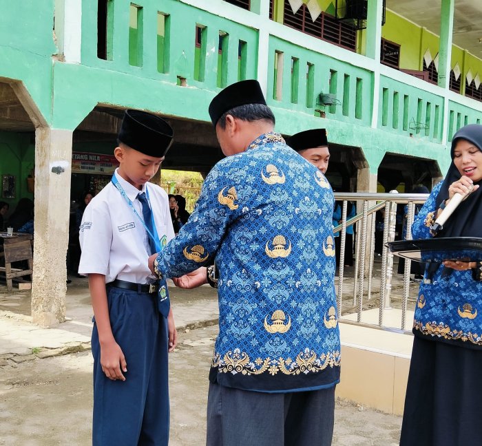 Rafa Jaya Putra Raih Juara Satu Karate Kata Muaro Jambi