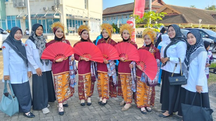 Tim Tari MTsN 4 Jambi Unjuk Kebolehan di AKSIOMA 2025 Tim Tari MTsN 4 Jambi Unjuk Kebolehan di AKSIOMA 2025