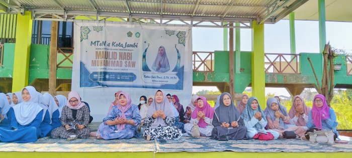 MTsN 4 Kota Jambi Gelar Rutinitas Yasin dan Doa Jumat