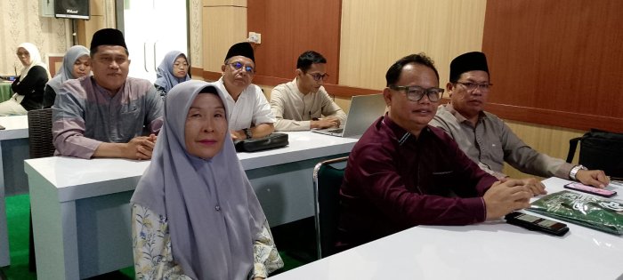 Kepala MTsN 4 Kota Jambi Hadiri Rapat Dialog Kinerja