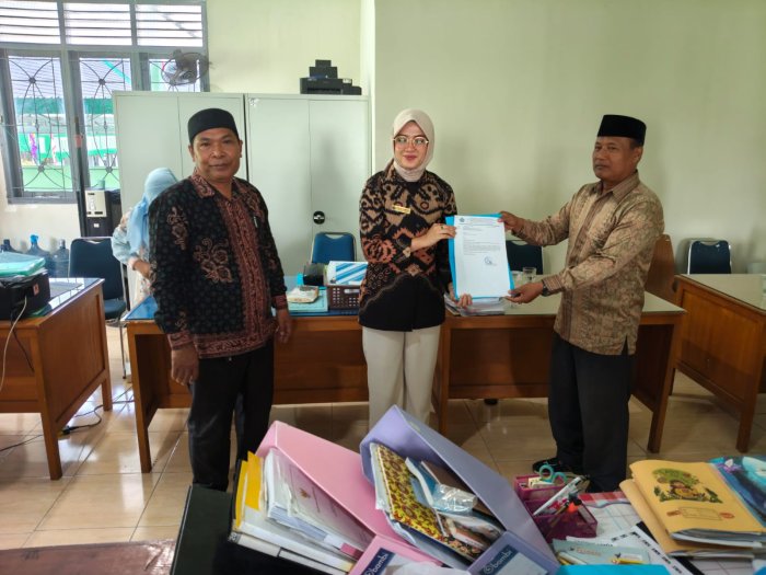 MTsN 4 Kota Jambi Terima Mahasiswa PLP UIN STS MTsN 4 Kota Jambi Terima Mahasiswa PLP UIN STS