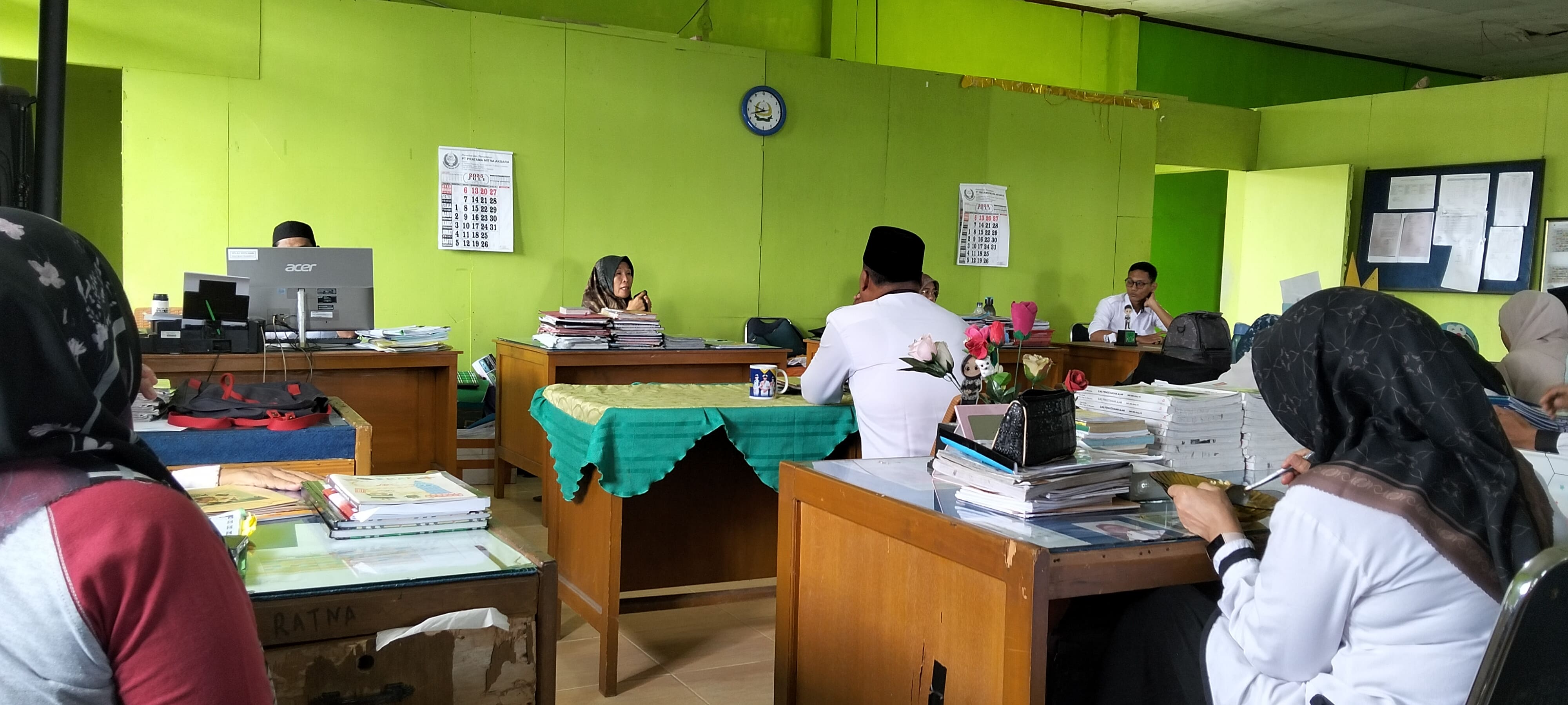 MTs Negeri 4 Kota Jambi Deklarasikan Zona Integritas: Inovasi Strategis Cegah Korupsi MTs Negeri 4 Kota Jambi Deklarasikan Zona Integritas: Inovasi Strategis Cegah Korupsi
