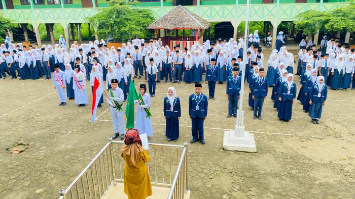 MTsN 4 Kota Jambi Resmi Miliki Kepengurusan OSIM Baru Setelah Dilantik Oleh Kepala madrasah MTsN 4 Kota Jambi Resmi Miliki Kepengurusan OSIM Baru Setelah Dilantik Oleh Kepala madrasah